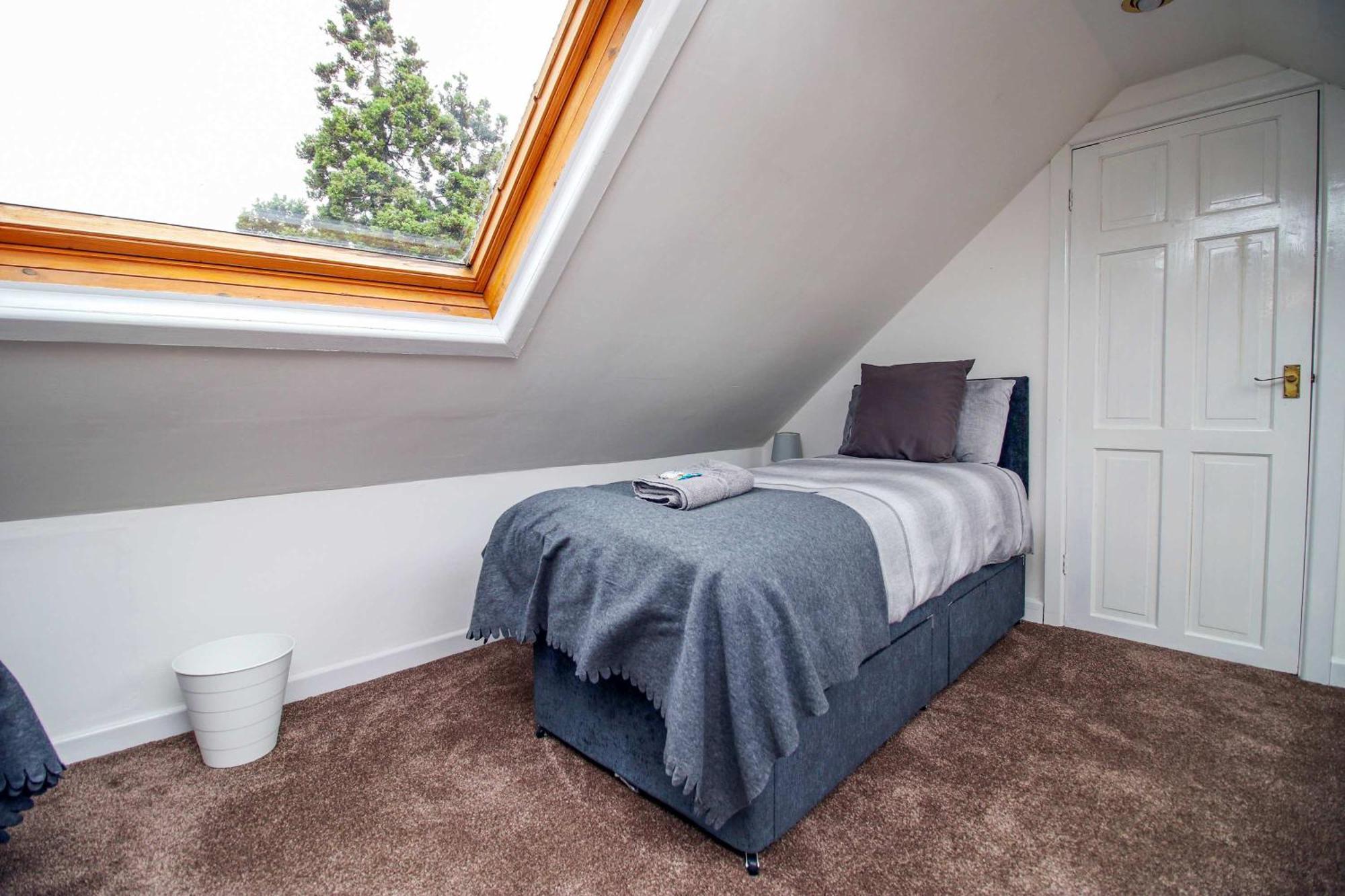 The Lockett Wonderful Large Bungalow Plympton, Plymouth Free Parking By Staystaycations Εξωτερικό φωτογραφία
